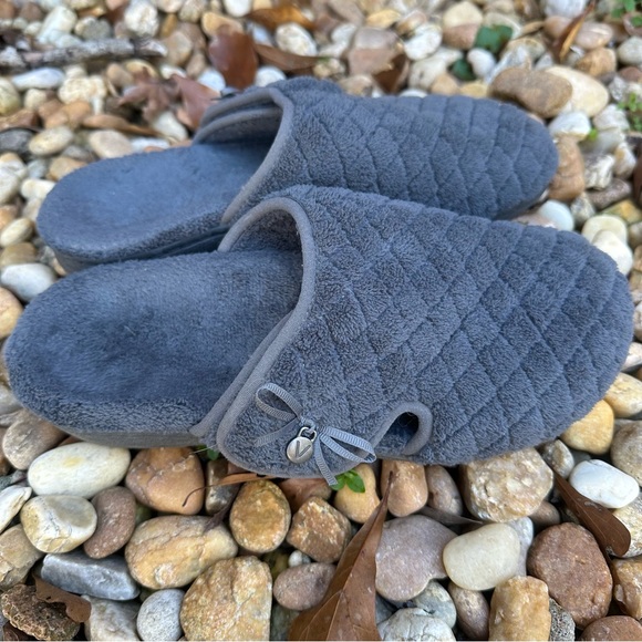 🌟Vionic Slippers🌟 - Picture 3 of 15